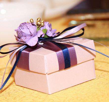 過(guò)年送什么商務(wù)禮品好 山水馬良劉海青山水畫(huà)讓你倍有面子