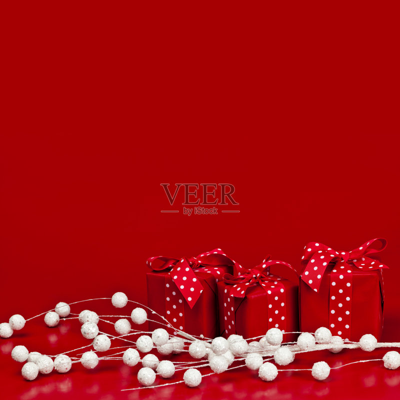 紅色圣誕背景與禮品盒圖片素材下載 - Veer圖庫